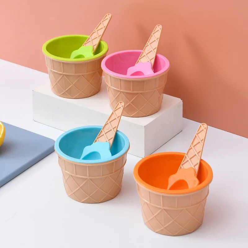 Set of 4 Cone Shape Ice Cream Cups Dessert Bowls Summer Kids Party Dessert Cups Ice Cream Spoons and Bowls Set