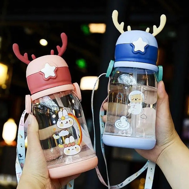 600ML Cartoon Water Cup With Straw Large-capacity Antler Plastic Cup Students Kids Water Sippy Cup Drinking Milk Water Dual-Use