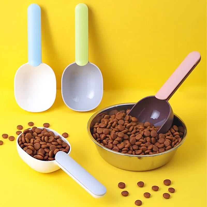 2 in 1 Household Multifunction Cereal Spoon with Shopping Bag Sealing Clip Pet Cats Dogs Food Shovel Feeding Scoop Mutli-function Plastic Spoon