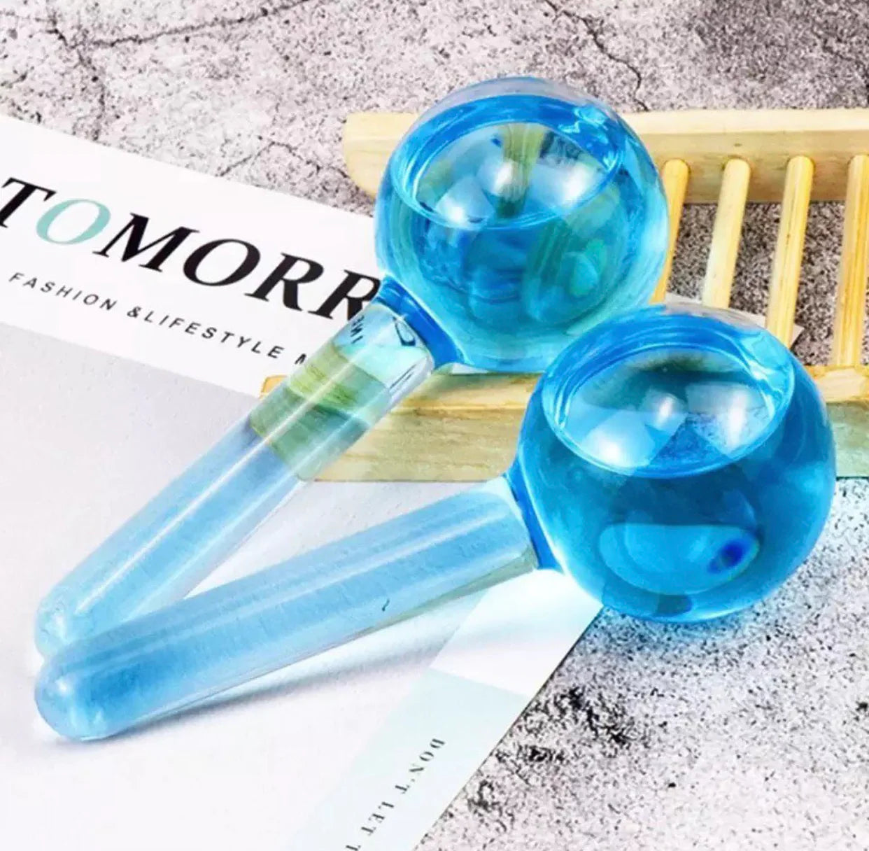 2pcs Crystal Ice Hockey Energy Face Massaging Globes Face Lifting Anti-Wrinkles Ice Roller Anti Aging Health And Skincare Tool